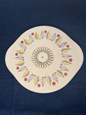 Retro Floral Round Serving Platter in Cream with Yellow & Coral Motif